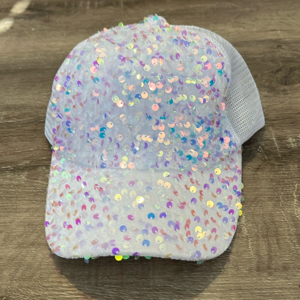 New women’s hat
